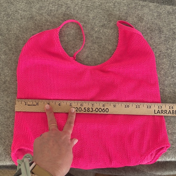 Good American Swimsuit, Sz 3/4 neon pink with cool texture. - Picture 9 of 13